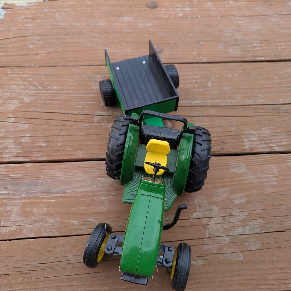 Green and Yellow Toy John Deere Tractor with Trailer - Picture 2 of 2
